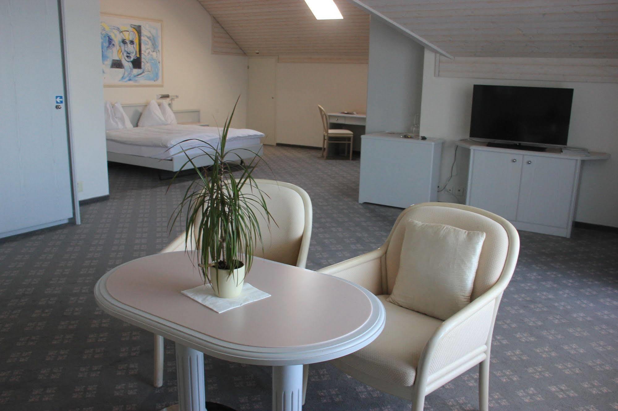 Hotel Winkelried Am See Stansstad Bagian luar foto